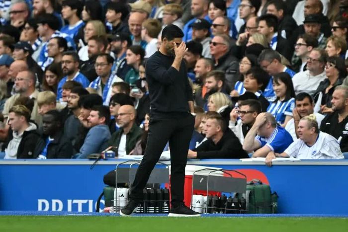 Mikel Arteta đã vô cùng thất vọng khi Arsenal phải nhận thất bại đầu tiên của mùa giải. Ảnh: AFP
