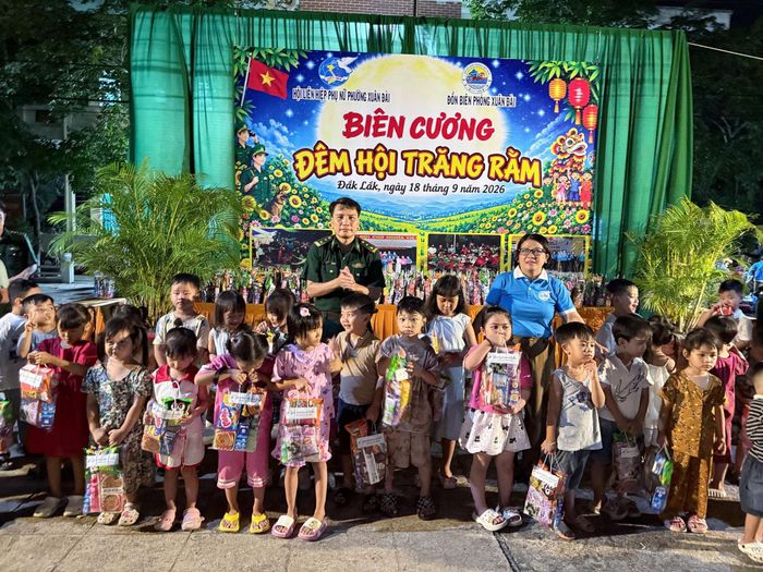 Chương trình Biên cương đêm hội trăng rằm tại phường Xuân Đài.