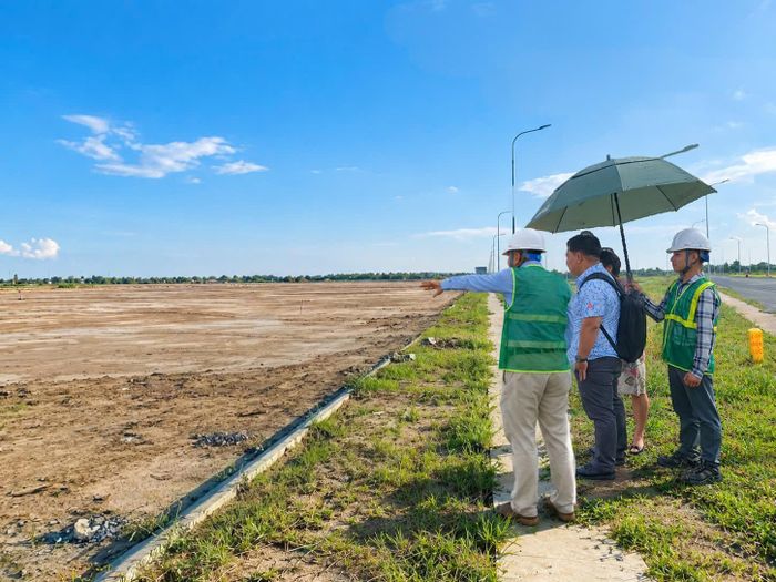 Prodezi bàn giao mặt bằng cho nhà đầu tư Việt Nam để xây dựng Nhà máy sản xuất hương liệu, gia vị phục vụ ngành thực phẩm và mỹ phẩm. Ảnh: DNCC.