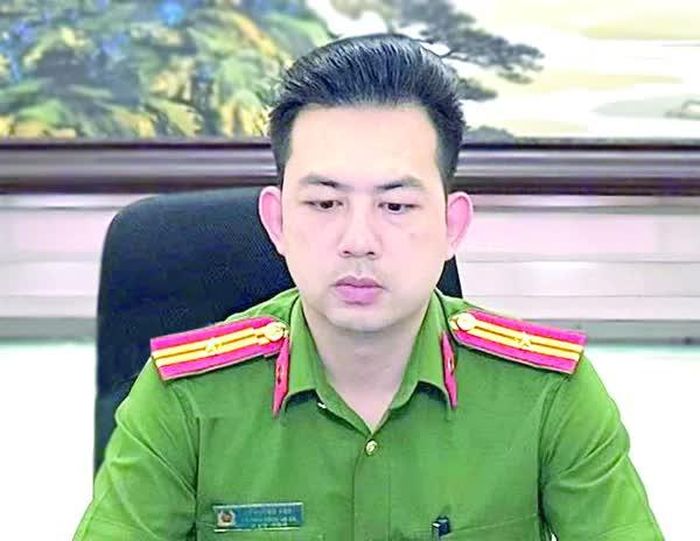 PV: Để người dân không bị dẫn dắt, ảnh hưởng bởi thông tin sai, xấu độc thì không thể thiếu công tác tuyên truyền, hướng dẫn, định hướng. Công an phường Đông Sơn đã thể hiện vai trò, trách nhiệm của đơn vị như thế nào trong vấn đề này, thưa ông?