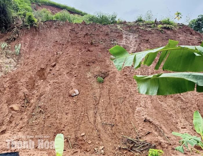 Cận cảnh khối sạt lở