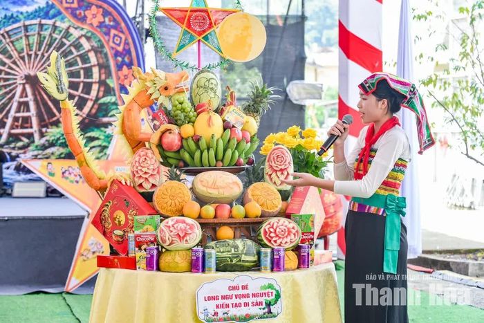 Lời thuyết trình thể hiện trọn vẹn lòng biết ơn thầy cô, các chú bộ đội biên phòng cùng khát vọng vươn lên xây dựng biên cương thêm vững bền.
