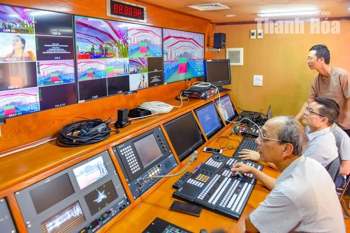 Đêm hội sẽ được truyền hình trực tiếp vào lúc 20h tối nay trên sóng TTV và các nền tảng số của Báo và Phát thanh, truyền hình Thanh Hóa; đồng thời có 15 cơ quan báo chí, truyền thông tiếp sóng trực tiếp, 14 đơn vị thu phát lại trên phạm vi toàn quốc.