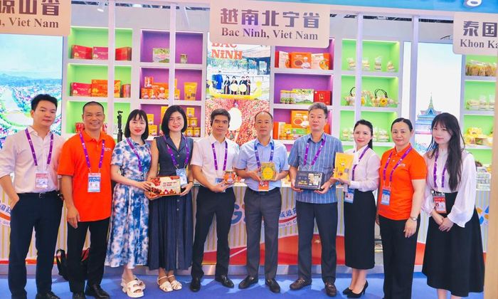  Đoàn công tác của Sở Công Thương Bắc Ninh tại Hội chợ triển lãm Trung Quốc - ASEAN (CAEXPO) lần thứ 23. 