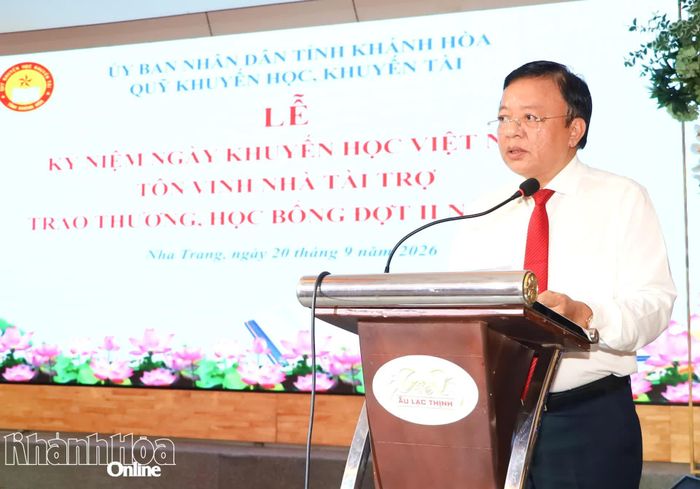 Đồng chí Lê Huyền phát biểu tại buổi lễ.