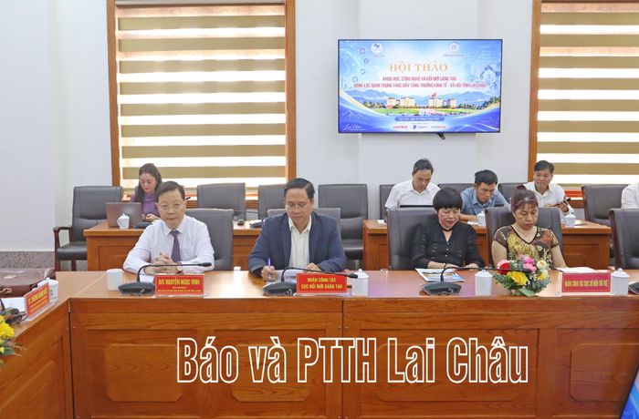Đại biểu dự hội thảo.