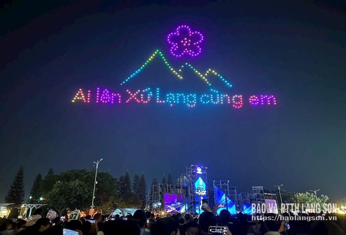 Màn trình diễn thiết bị bay (Drone Light Show) trong chương trình lễ hội