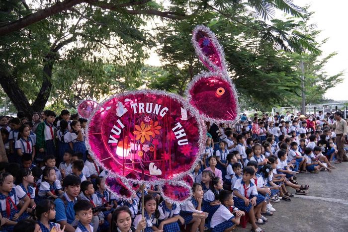 Hi vọng, các em vùng sâu, vùng xa, miền núi, hải đảo, biên giới đón mùa Trung thu 2026 trọn vẹn, đủ đầy