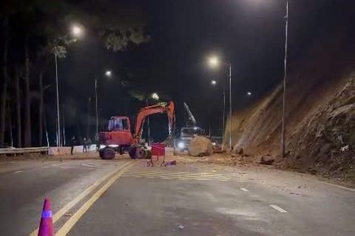 Lực lượng chức năng xử lý xuyên đêm