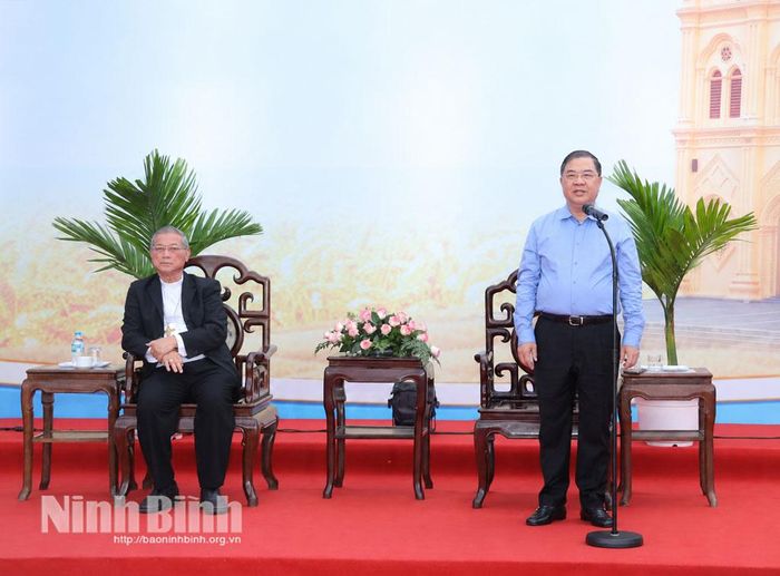 Đồng chí Phạm Gia Túc, Ủy viên Bộ Chính trị, Phó Thủ tướng Thường trực Chính phủ phát biểu tại chương trình.