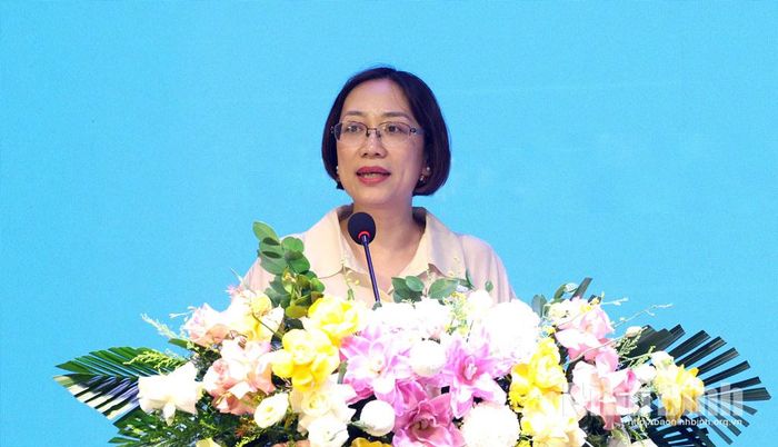 Bà Phan Linh Chi, Phó Cục trưởng Cục Du lịch Quốc gia Việt Nam phát biểu tại chương trình.