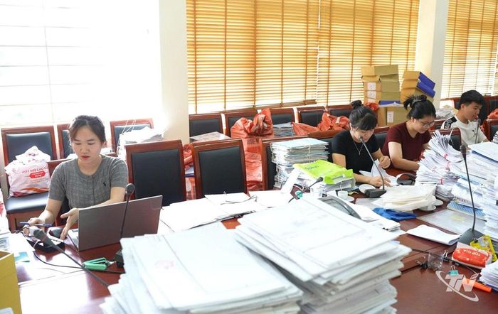 Số hóa hồ sơ đất đai tại Văn phòng Đăng ký đất đai tỉnh Thái Nguyên.