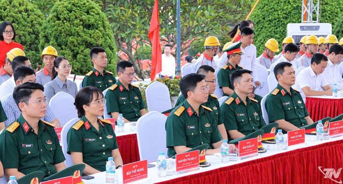 Đại biểu dự Lễ khởi công.