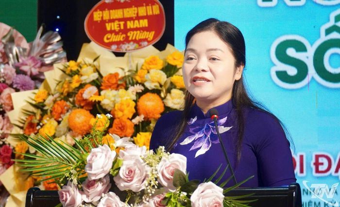 Đồng chí Nguyễn Thị Loan, Phó Chủ tịch UBND tỉnh phát biểu chỉ đạo tại Đại hội.