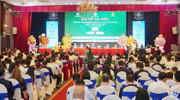 Đại hội diễn ra thành công tốt đẹp.