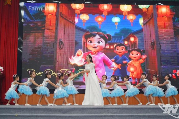 Tiết mục văn nghệ tại chương trình.