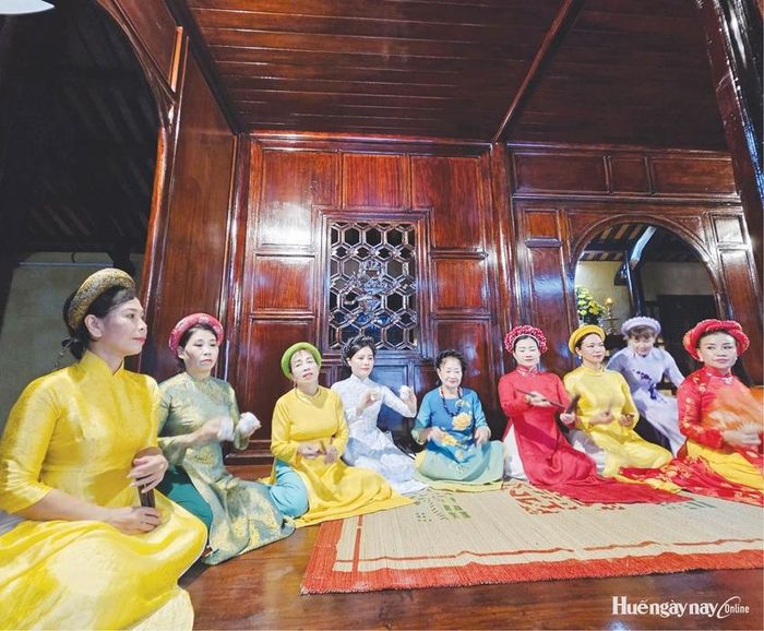 Ca Huế đang đứng trước nguy cơ thiếu hụt trầm trọng lứa nghệ sĩ trẻ kế cận. Ảnh: P. Thành