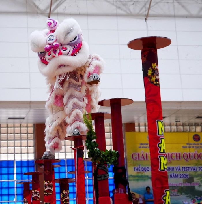 Biểu cảm sinh động của một "chú" lân.