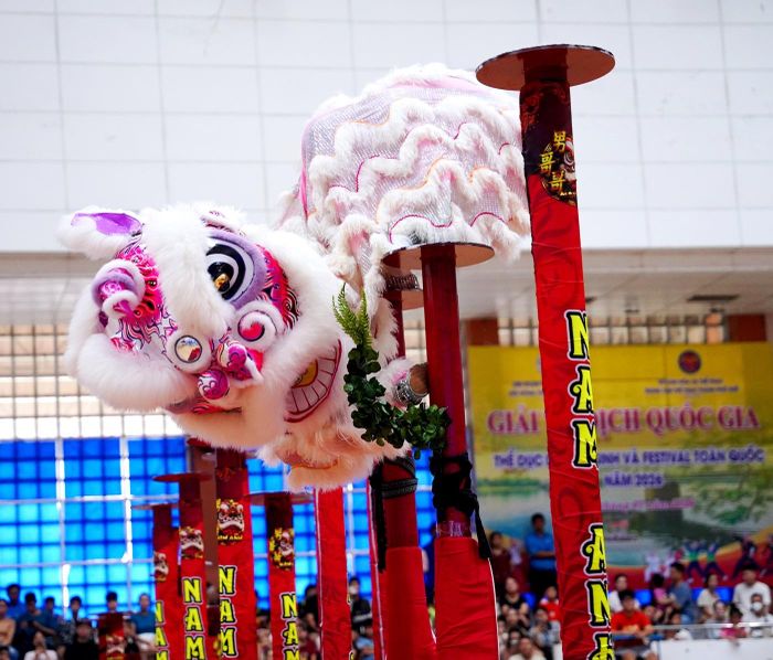 "Nam sư vượt Trường Sơn hái linh chi" - bài thi khá phổ biến nhưng đòi hỏi tập luyện công phu.