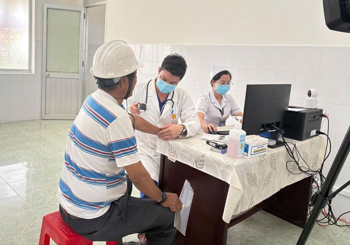 Trriển khai phòng khám da liễu