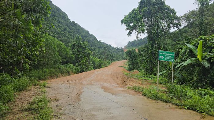 Điểm đầu đoạn tuyến 6,5km thuộc dự án vừa hoàn thành giai đoạn 1 và đã được bàn giao đưa vào sử dụng vào tháng 6/2026, nằm tiếp giáp với tuyến đường nối từ đường Hồ Chí Minh nhánh Đông đoạn phía Nam cầu Long Đại thuộc xã Trường Ninh lên.