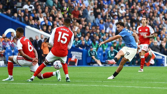 Arsenal hoàn toàn bất lực trước cách chơi pressing của Brighton (Ảnh: P.L). 