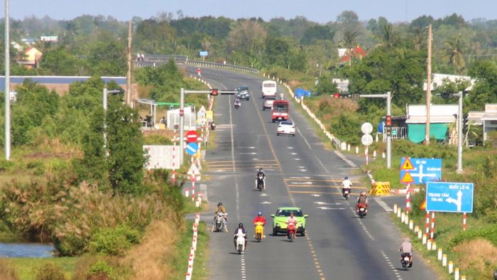 Tuyến tránh quốc lộ 1 qua địa phận tỉnh Cà Mau góp phần giảm áp lực vận tải cho tuyến quốc lộ 1 hiện hữu.