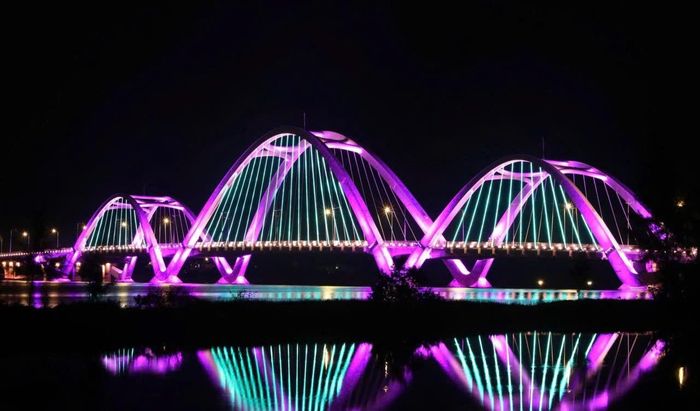 Phối cảnh cầu Nhật Lệ 3 sau khi hoàn thành. Công trình tạo thêm trục kết nối từ quốc lộ 1 đến đường ven biển, rút ngắn hành trình qua khu vực phía đông sông Nhật Lệ, đồng thời mở rộng không gian phát triển đô thị, dịch vụ và du lịch phía đông Quảng Trị.