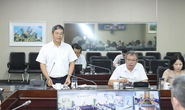 Phó Tổng Giám đốc EVN Nguyễn Tài Anh đề nghị EVNNPT tập trung nguồn lực cho các dự án trọng điểm từ năm 2027. Ảnh: EVN.