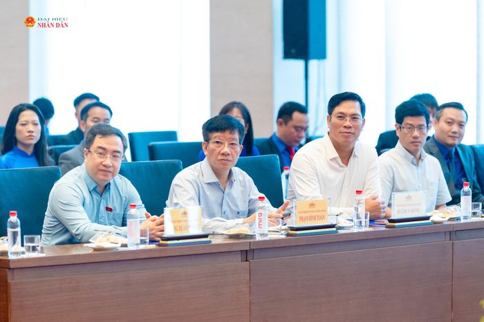Các đại biểu tham dự cuộc gặp mặt