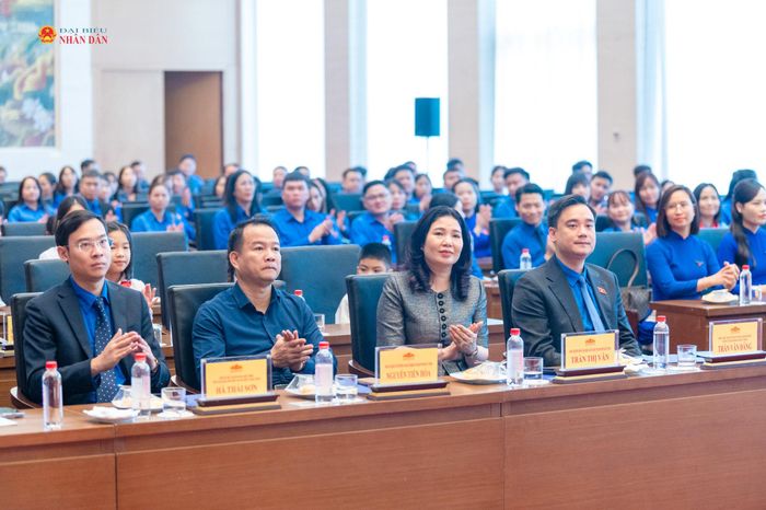 Các đại biểu tham dự cuộc gặp mặt