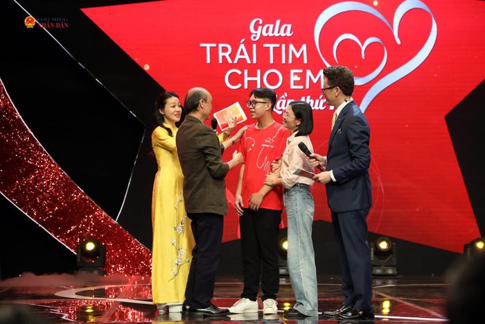 Cuộc gặp gỡ giữa gia đình bệnh nhân tim và bác sĩ