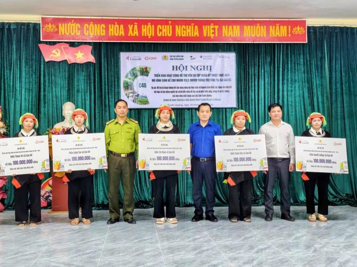 Hỗ trợ vốn sinh kế cho 05 nhóm tương trợ vốn thuộc dự án C4G