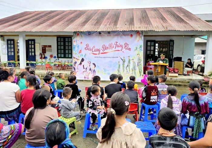 Học sinh vùng cao Mường Khương vui Tết trung thu 2026. Ảnh: Đồn Biên phòng Mường Khương