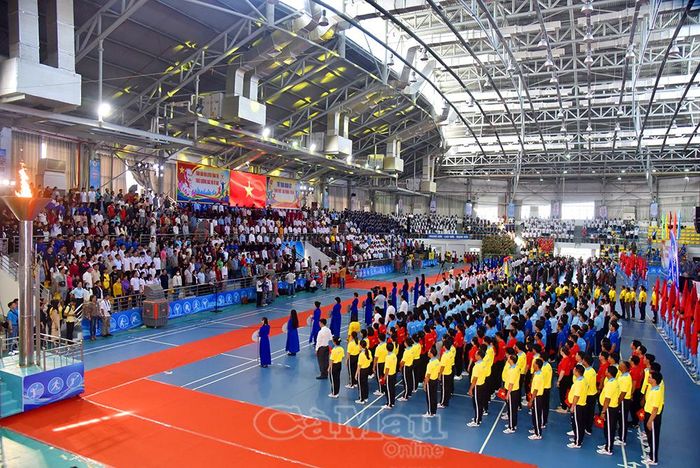 Lễ khai mạc thu hút đông đảo cán bộ, đoàn viên, thanh niên và Nhân dân trong tỉnh tham dự.