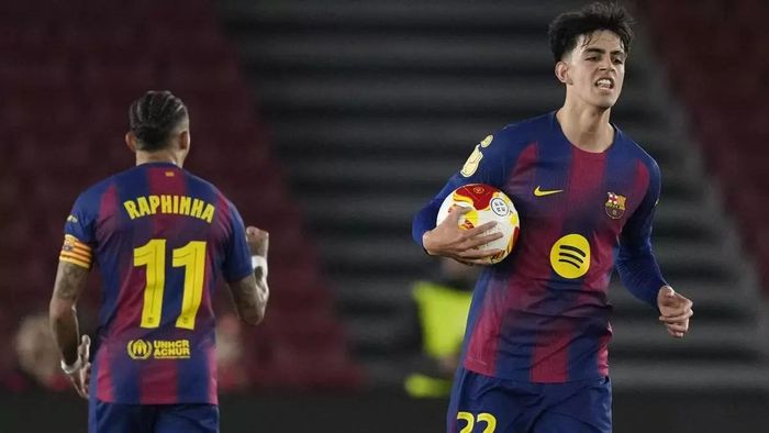 Tài năng trẻ Marc Bernal hướng tới tương lai lâu dài tại Barcelona khi chuẩn bị gia hạn đến năm 2031