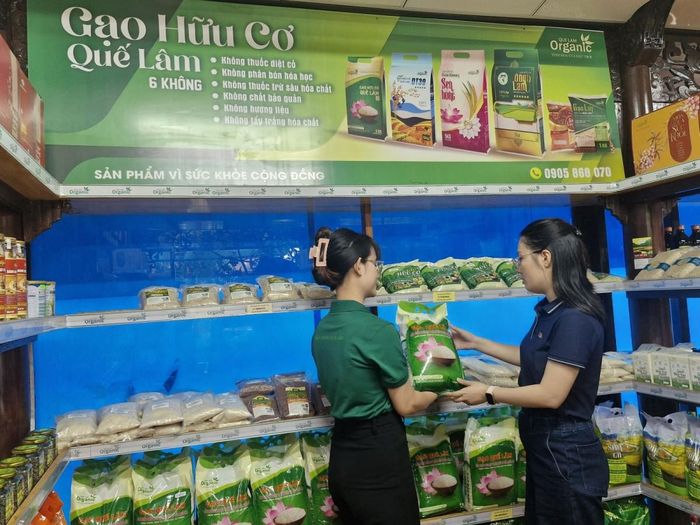Siêu thị nông sản và thực phẩm hữu cơ Quế Lâm tại TP. Huế.
