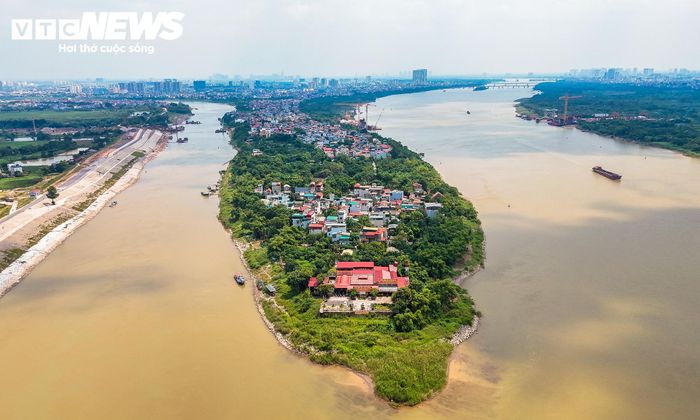 Đây được xác định là khu vực trọng tâm, giữ vai trò “phòng khách đô thị” của Thủ đô. Phương án đặt mục tiêu tái thiết đô thị, phát triển dịch vụ tài chính, thương mại, đổi mới sáng tạo và các công trình điểm nhấn, tạo liên kết giữa Hồ Tây và Cổ Loa.