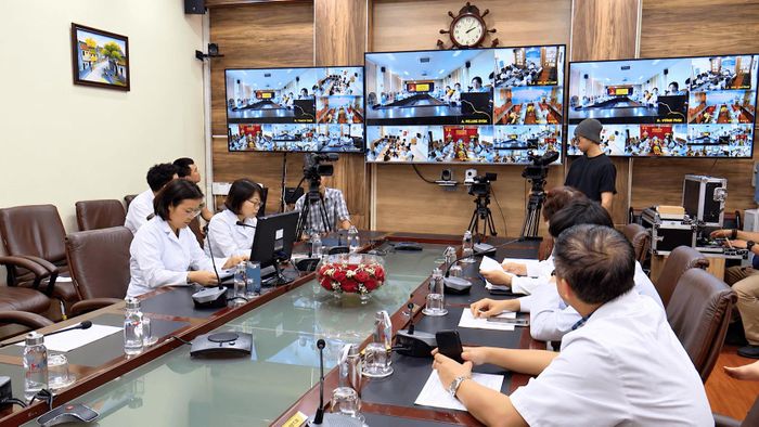 Hội chẩn, trao đổi chuyên môn y tế từ xa qua nền tảng số. Ảnh: Đỗ Duẩn