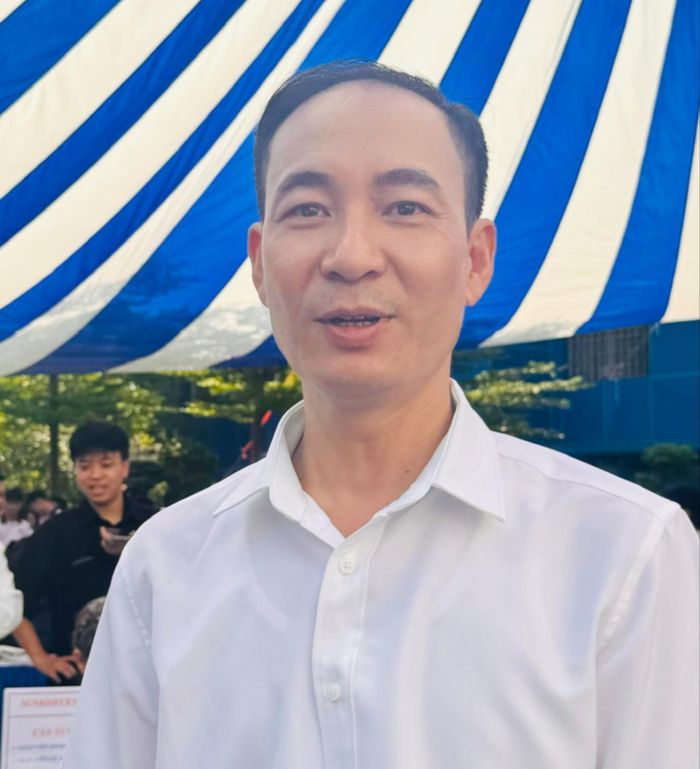 Phó Chủ tịch Thường trực Hiệp hội Doanh nghiệp Công nghiệp hỗ trợ thành phố Hà Nội (HANSIBA) Nguyễn Vân nhấn mạnh yêu cầu mối liên kết giữa "ba nhà": Nhà nước - nhà trường - doanh nghiệp phải đi vào thực chất theo chiều sâu. Ảnh: Mai Hoa