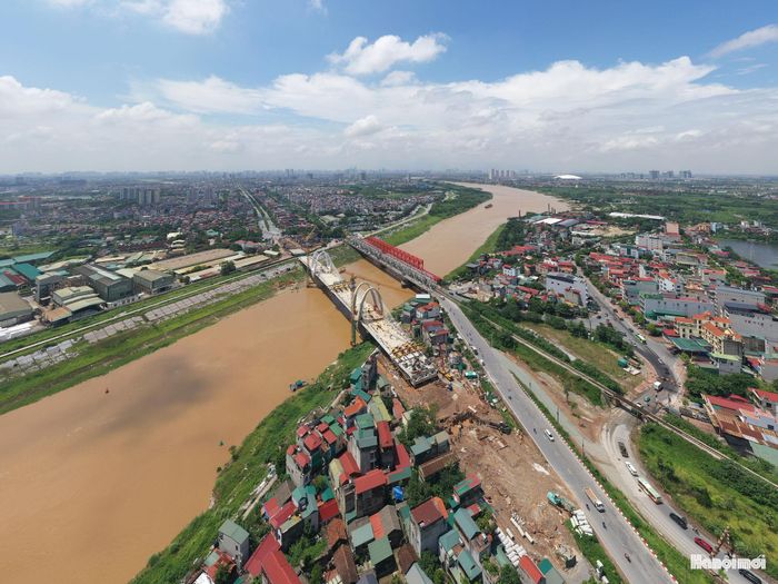 Việc hoàn thiện cầu Đuống mới không chỉ góp phần hoàn thiện hạ tầng giao thông mà còn tạo thêm dư địa phát triển đô thị khu vực phía Đông Hà Nội. Đây cũng là một trong những công trình quan trọng trong định hướng mở rộng không gian đô thị và tăng cường liên kết vùng của Thủ đô.