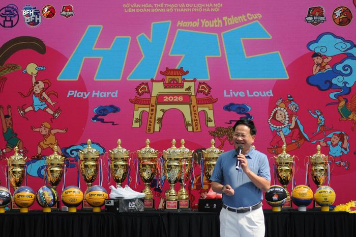 Phó Chủ tịch Thường trực Liên đoàn Bóng rổ thành phố Hà Nội Hoàng Văn Diểm chia sẻ về giải đấu. Ảnh: Ngân Hà