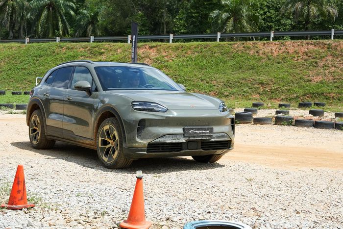 Mẫu SUV điện Porsche Cayenne đã cập bến thị trường Đông Nam Á hồi tháng 6-2026. Ảnh: Hoàng Linh