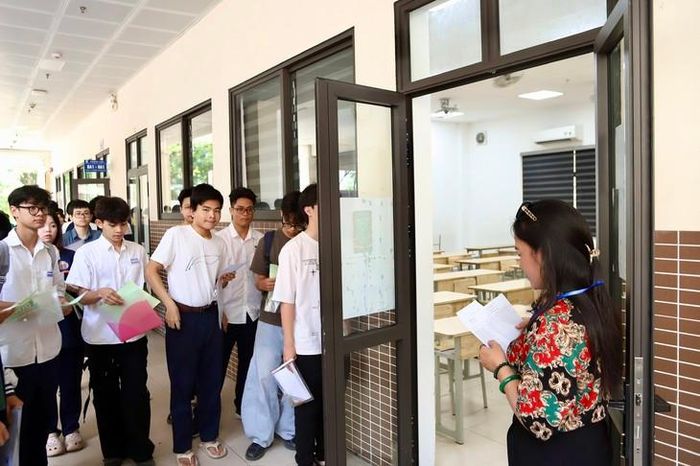 Thí sinh dự thi tốt nghiệp THPT 2026 tại Hà Nội. Ảnh: TL