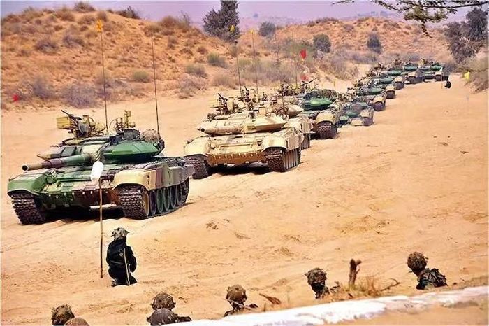 Thư ký báo chí Điện Kremlin Dmitry Peskov thông báo về các cuộc thảo luận liên quan đến việc bán máy bay chiến đấu thế hệ thứ năm Su-57, đồng thời nêu khả năng chuyển giao công nghệ lớp phủ tàng hình nhạy cảm cho các nhà khoa học Ấn Độ.