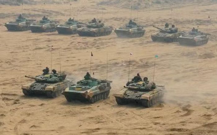 Thủ tướng Narendra Modi và Tổng thống Vladimir Putin mới đây đã có hai cuộc gặp quan trọng liên tiếp - bên lề hội nghị thượng đỉnh SCO tại Kyrgyzstan và hội nghị thượng đỉnh BRICS.