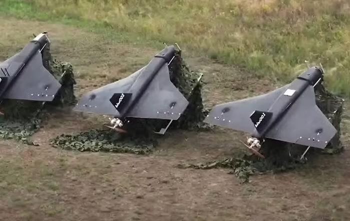Chủ tịch Kim Jong-un gọi việc phát triển trí tuệ nhân tạo và máy bay không người lái chiến đấu là một trong những ưu tiên hàng đầu cho việc hiện đại hóa quân đội.