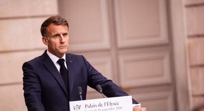 Tổng thống Emmanuel Macron ngày 18/9 tổ chức cuộc gặp với các lãnh đạo chính trị Pháp để thảo luận về những mối đe dọa ngày càng tăng từ Nga. Bà Le Pen không tham dự, trong khi ông Bardella có mặt tại cuộc gặp.