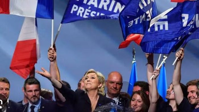 "Chính sách đối ngoại của Pháp được quyết định tại Paris", 2 lãnh đạo RN tuyên bố, khẳng định chính sách này không thể do Nga hay bất kỳ nước nào khác quyết định.