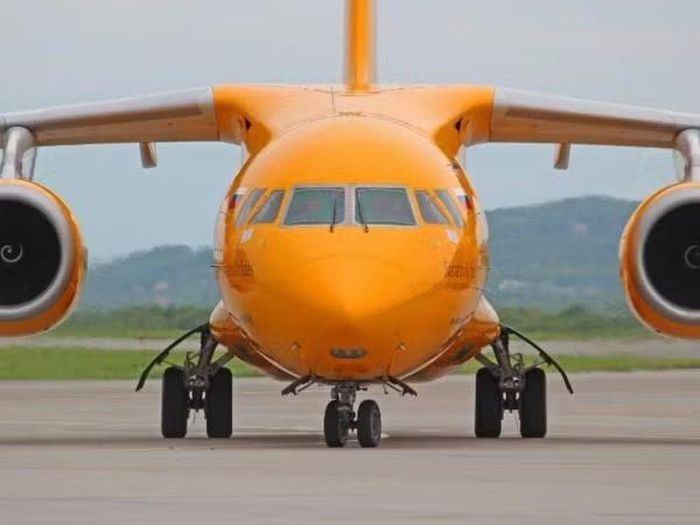 Tại Voronezh, máy bay An-148 được sản xuất theo giấy phép của Ukraine. Năm 2015, một cuộc khủng hoảng nảy sinh liên quan đến việc giao hàng cho VASO, khi các nhà sản xuất máy bay của Nga và Ukraine bắt đầu cắt giảm hợp tác sau sự kiện sáp nhập bán đảo Crimea.